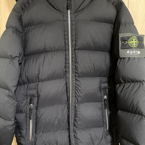 23FW 스톤아일랜드 심리스 터널 패딩 L