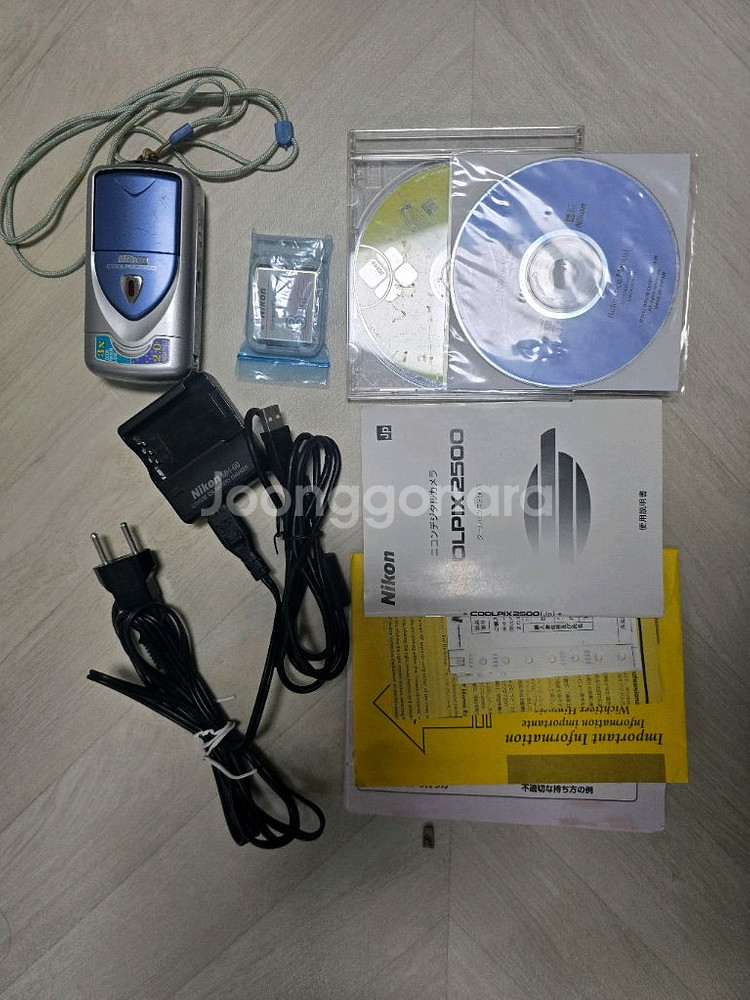 니콘 쿨픽스 2500 디카--0