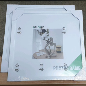 흰색프레임 액자(30x30) 2개 일괄팝니다