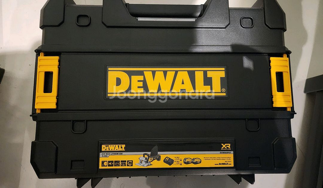 디월트DCW682P2T충전비스킷조이너풀세트새상품미개봉--2