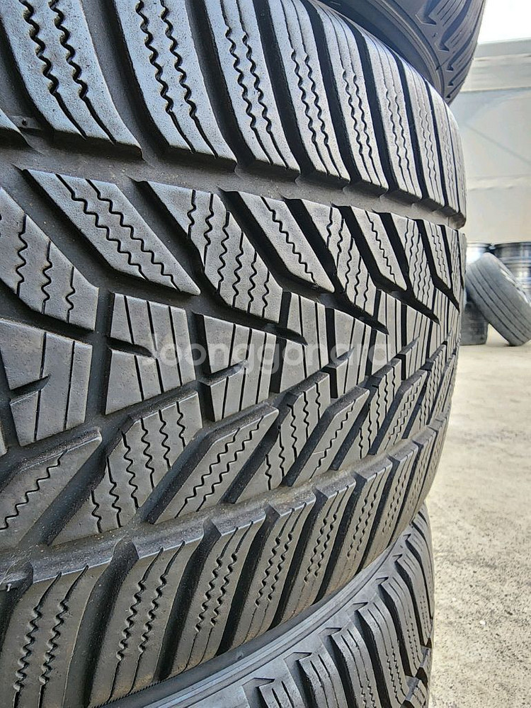 한국 윈터타이어 245 40 19 , 스노우타이어--5