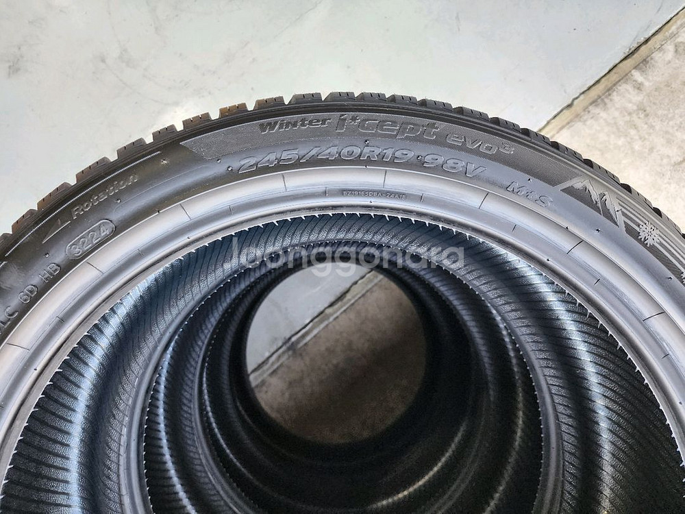 한국 윈터타이어 245 40 19 , 스노우타이어--2
