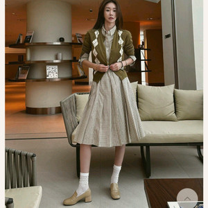 고걸 아가일 니트 가디건