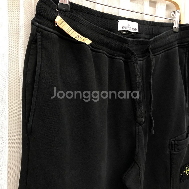 스톤아일랜드 와펜 블랙 조거 팬츠(32인치~34인치)--3