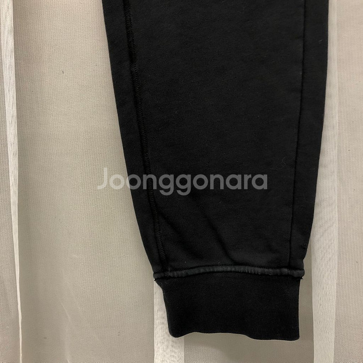 스톤아일랜드 와펜 블랙 조거 팬츠(32인치~34인치)--4