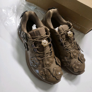 아식스 세실리아 반센