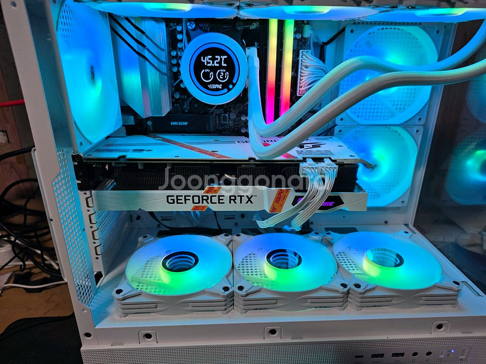 iGame RTX 3070ti 그래픽카드 화이트--3