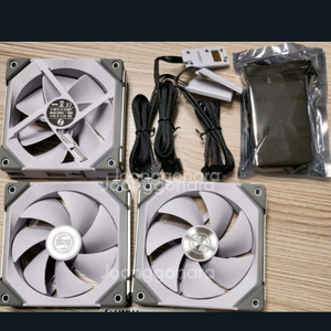 리안리 FAN SL120 RGB 3팩 컨트롤러 새제품