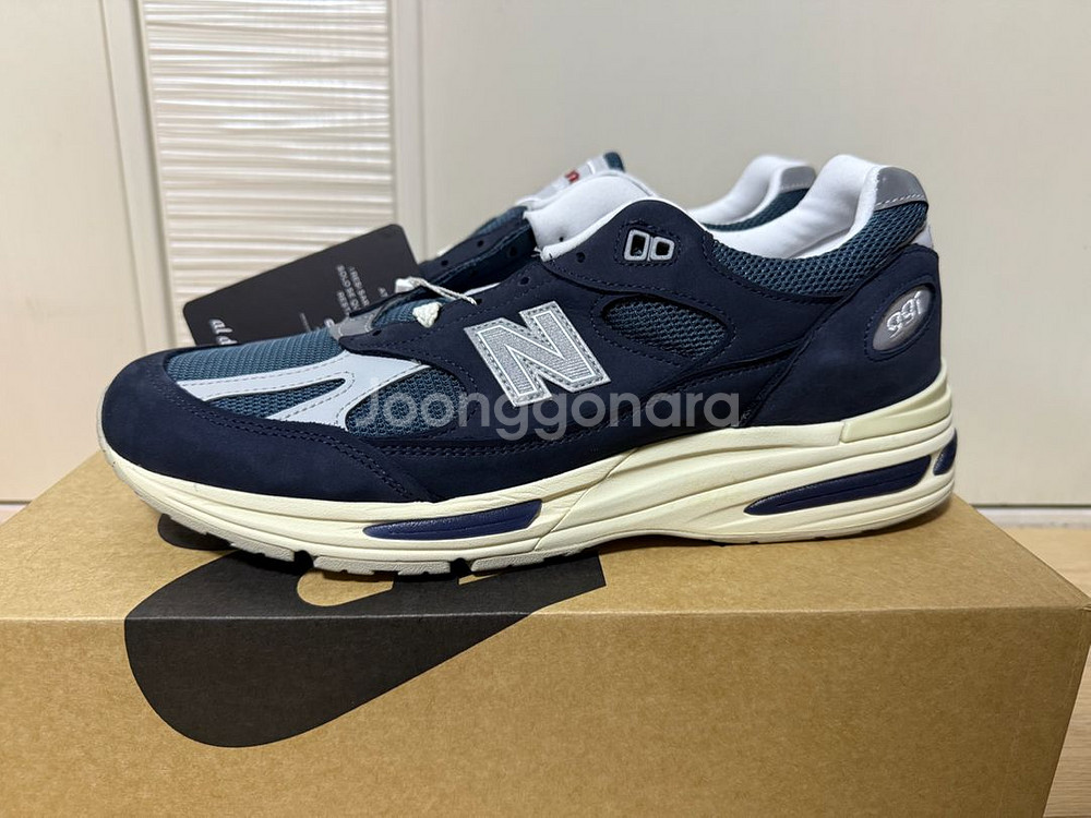 뉴발란스 991v2 285 판매합니다--0