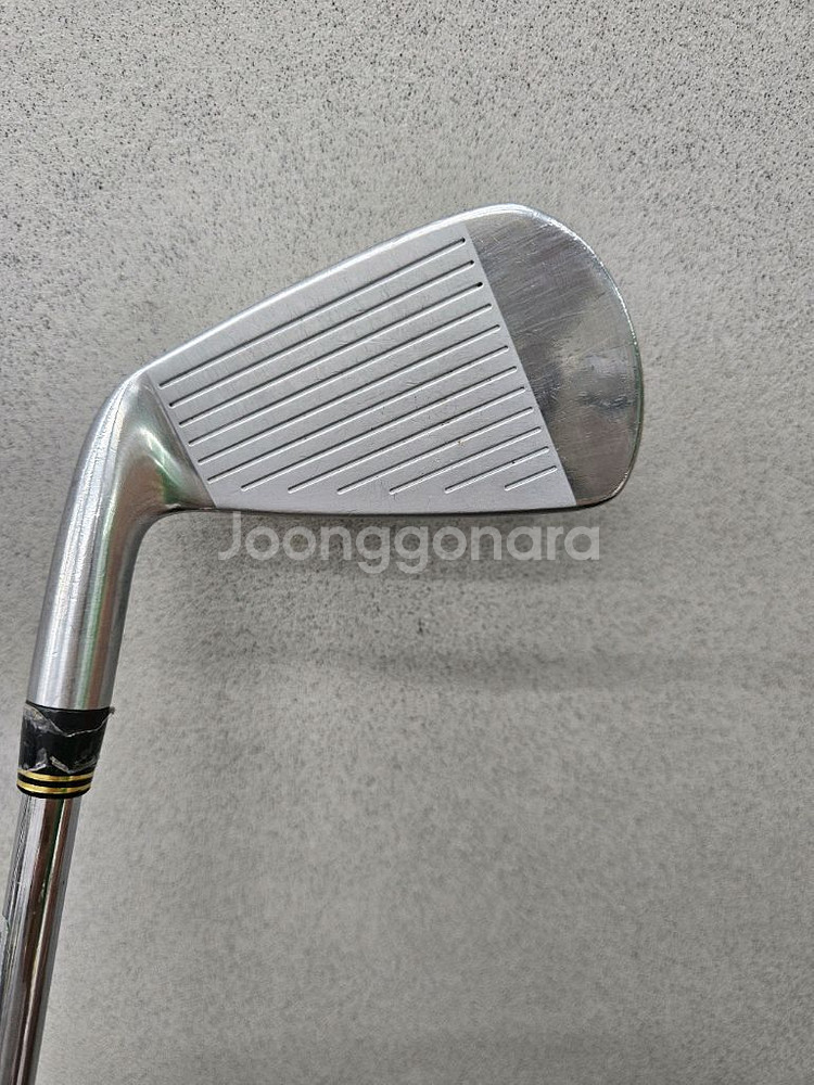 (민트급)v300 4번아이언 판매합니다.--1