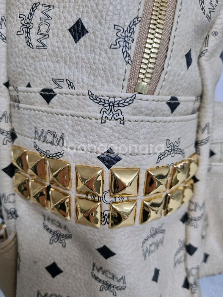 엠씨엠 스터드 비세토스 백팩 L(정품)--5