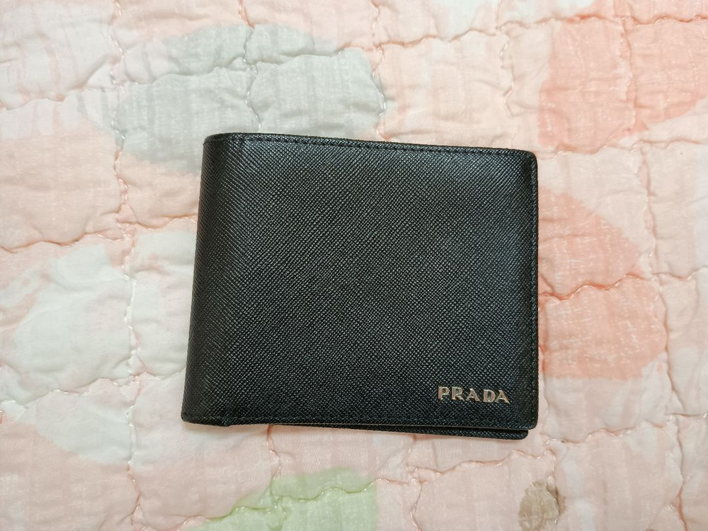 프라다 남자 반지갑 이미지
