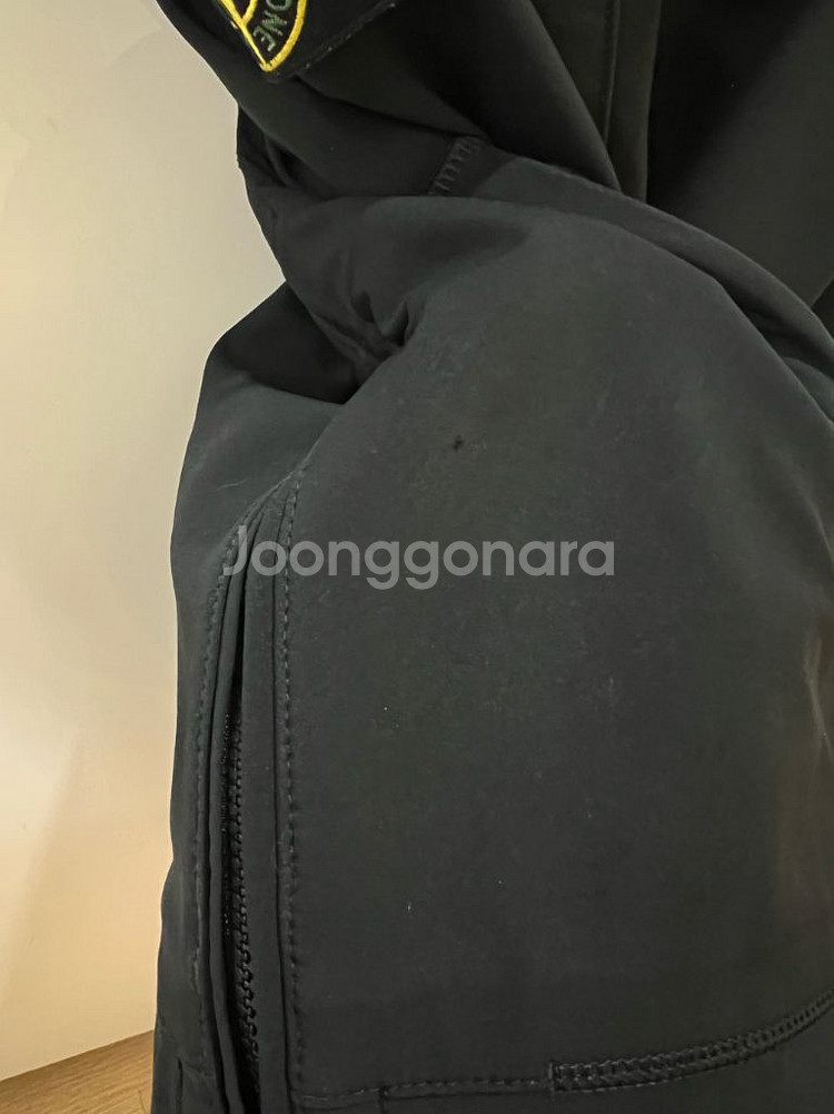 스톤아일랜드 소프트쉘 블랙 M--2