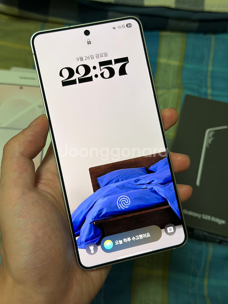 갤럭시 S25엣지 티타늄실버 256기가 판매합니다--1