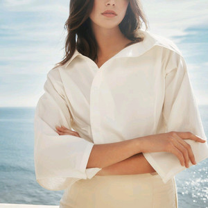 타임 화이트 셔츠.새상품 실사추가