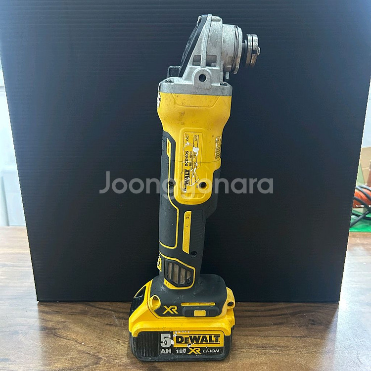 디월트 충전그라인더 DCG405 20V P1 5인치--3
