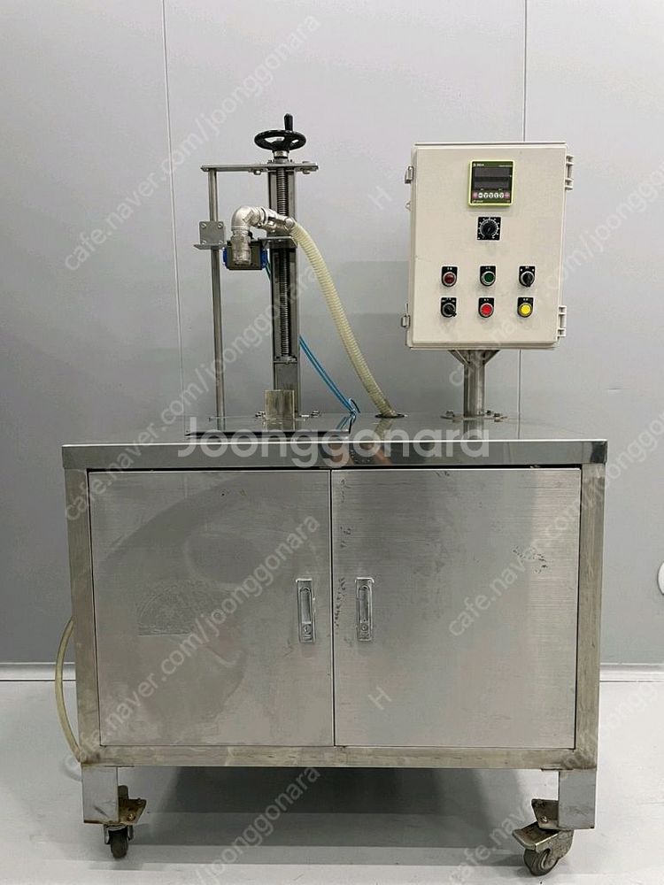 [삼진종합기계]액상충진기--0