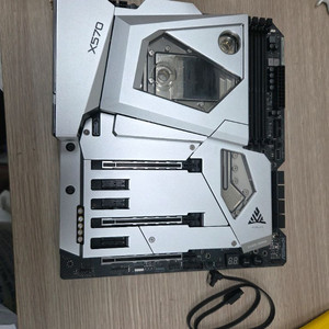 에즈락x570 999대한정판정리해요