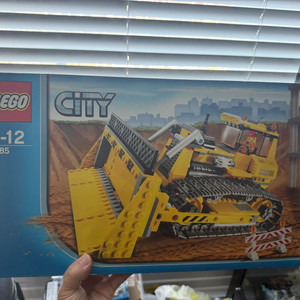 올드레고시티 7658팝니다