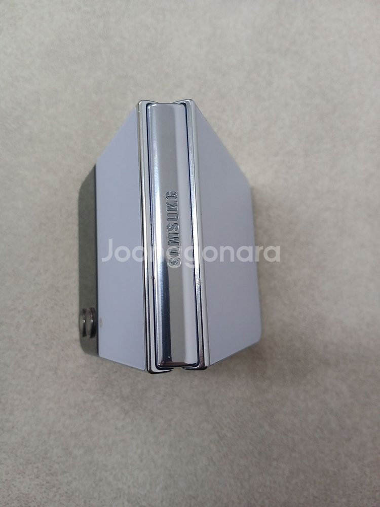 갤럭시Z플립4 256GB 팝니다!!!!--4