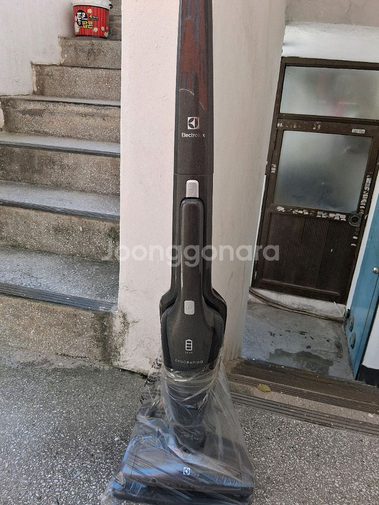 EIectroIux 무선 충전 청소기 14.4v--2