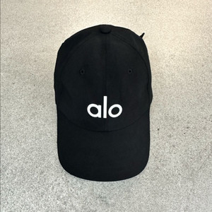alo 퍼포먼스 오프듀티캡 모자 (새상품급)