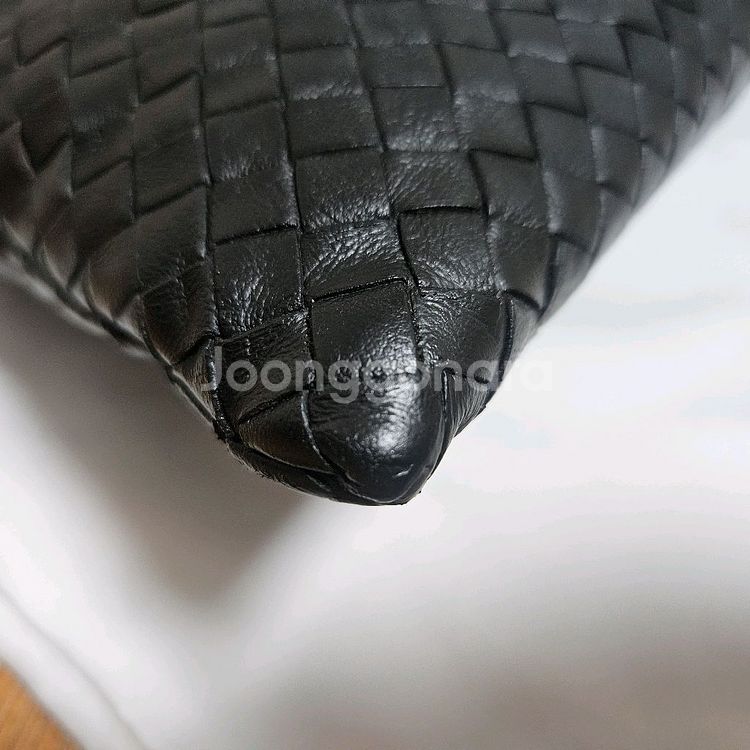보테가베네타 클러치 m사이즈 정품 입니다--4