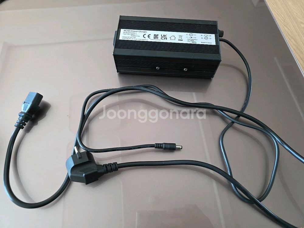 엑스라이더 고속 충전기 팝니다 60v 새겁니다--0