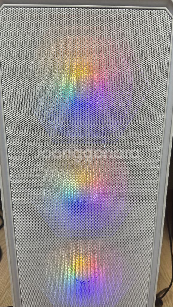 컴퓨터+모니터+주변기기 풀세트로 판매합니다.--2