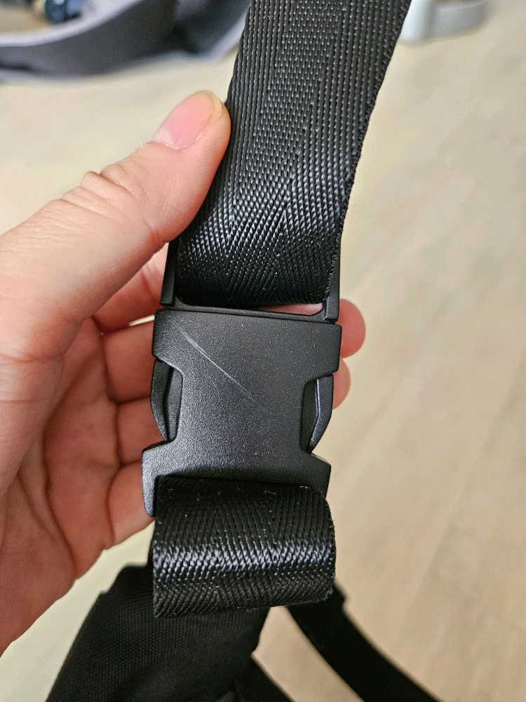 발렌시아가 벨트백 힙색 이미지