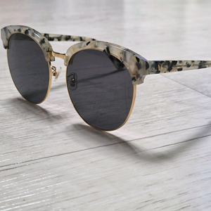 젠틀몬스터 데보라