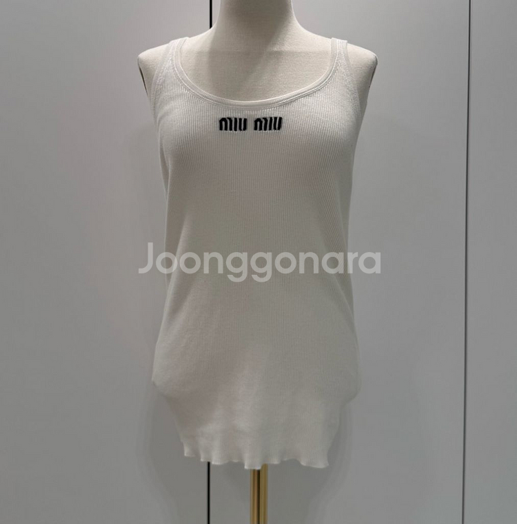 정품 miumiu 미우미우 화이트 탱크 탑 40--0