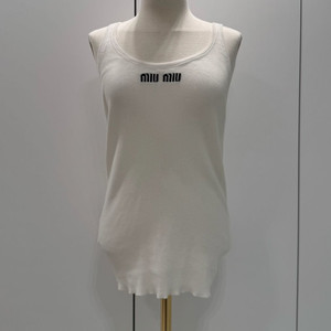 정품 miumiu 미우미우 화이트 탱크 탑 40