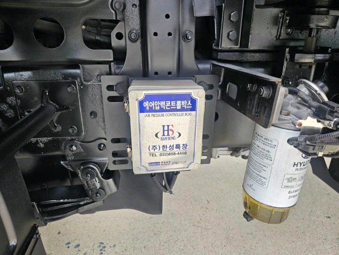 5톤카고트럭 중축 제원 적재함길이 5.4 후축 중고매매 이미지