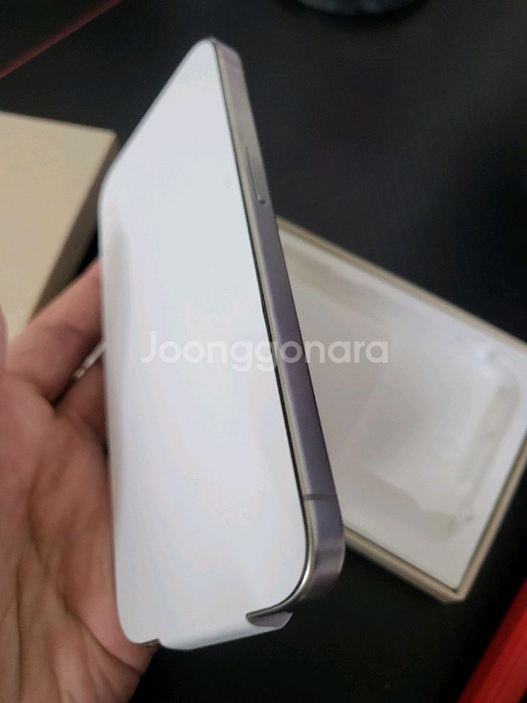 아이폰 15프로 내추럴 티타늄 256gb 리퍼 새제품--3