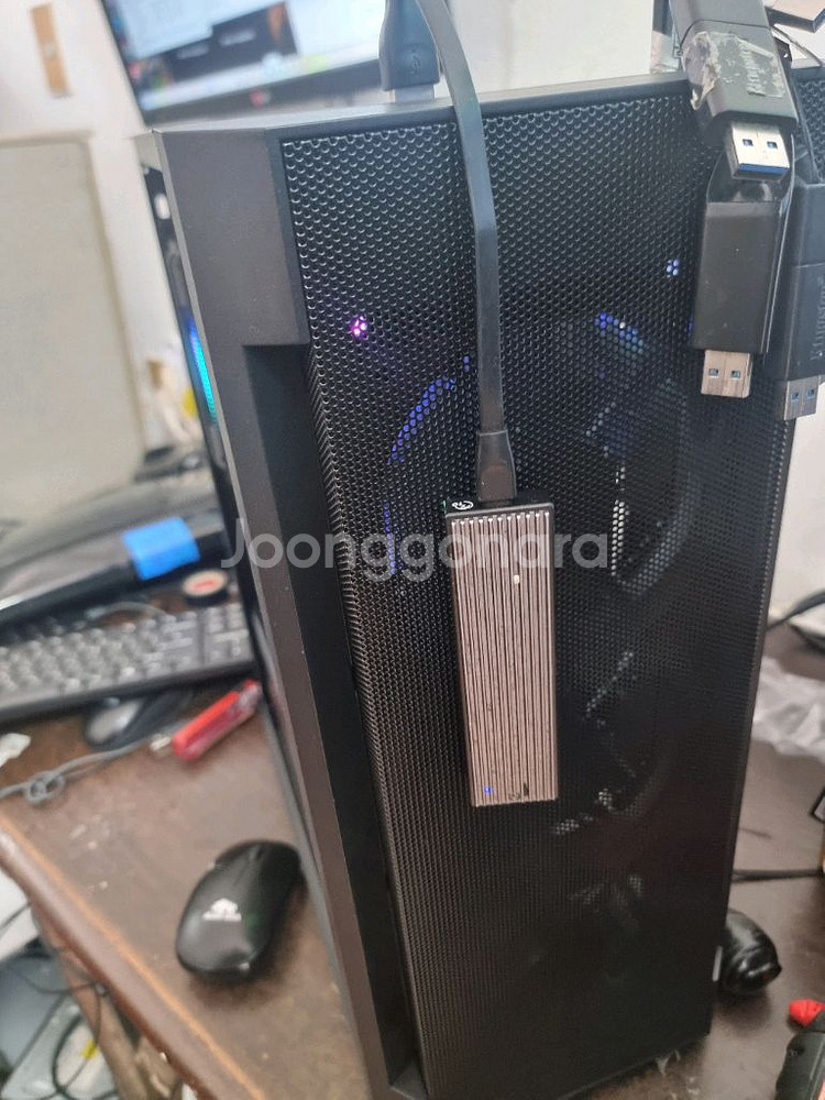 라이젠7 7800x3d rtx2070겜본체--1