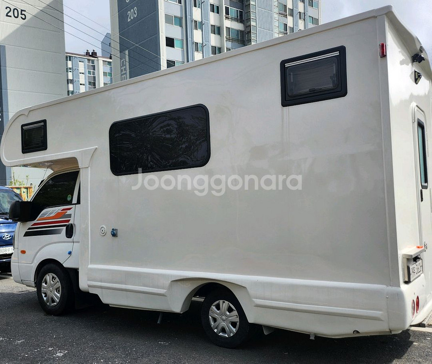 18년식 캠핑카 팔아요--7