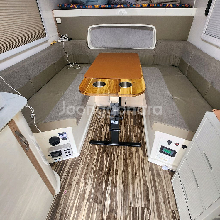 18년식 캠핑카 팔아요--5