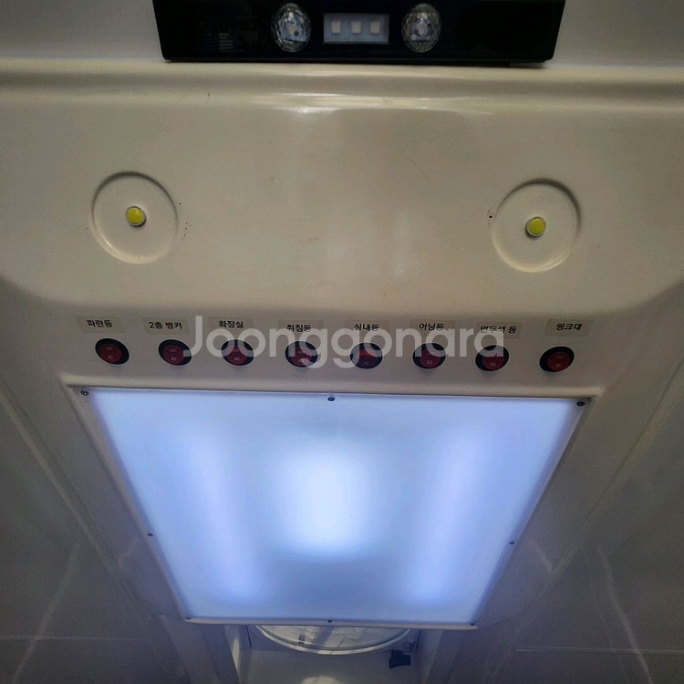 18년식 캠핑카 팔아요--9