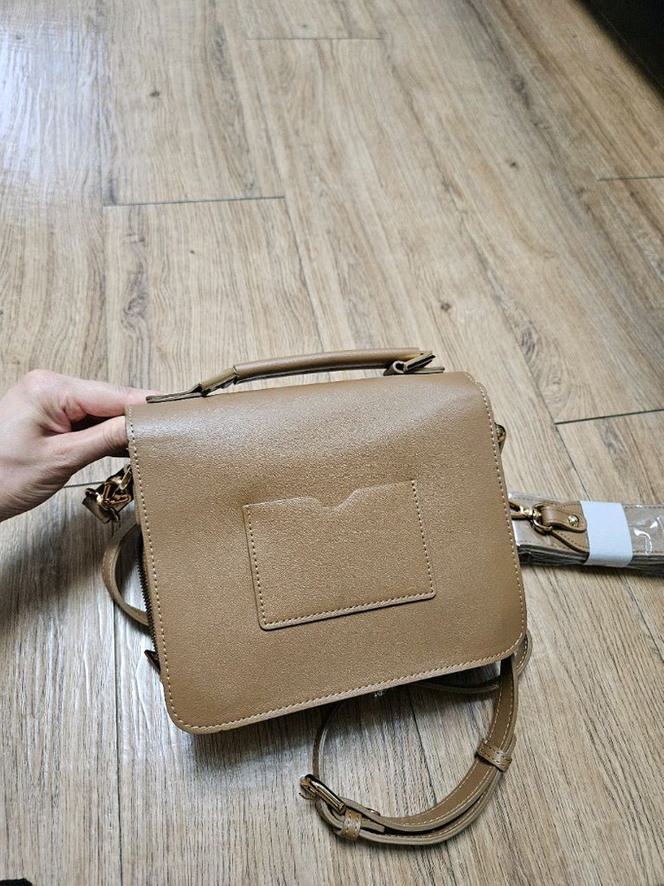 브라운 카멜 베이지 가방 미니 크로스백 팝니다--1