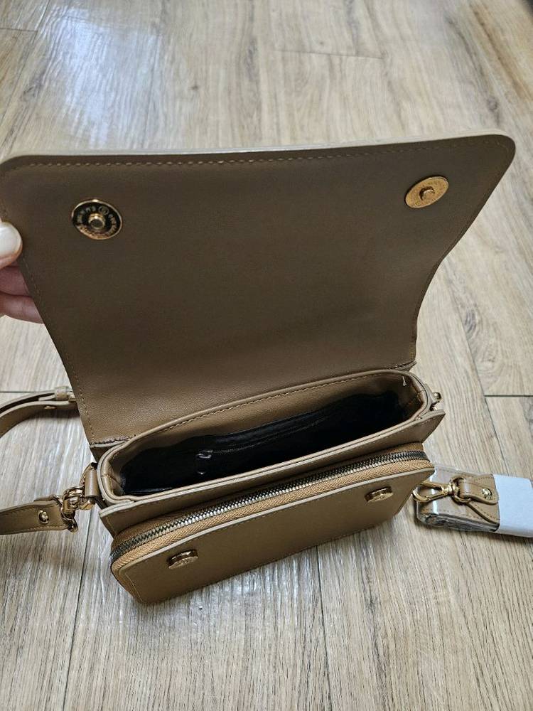 브라운 카멜 베이지 가방 미니 크로스백 팝니다--3