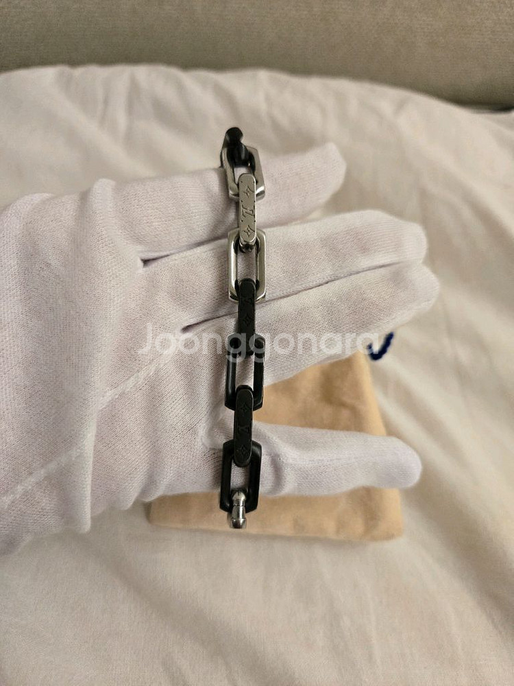 루이비통 버질아블로 팔찌 L--1