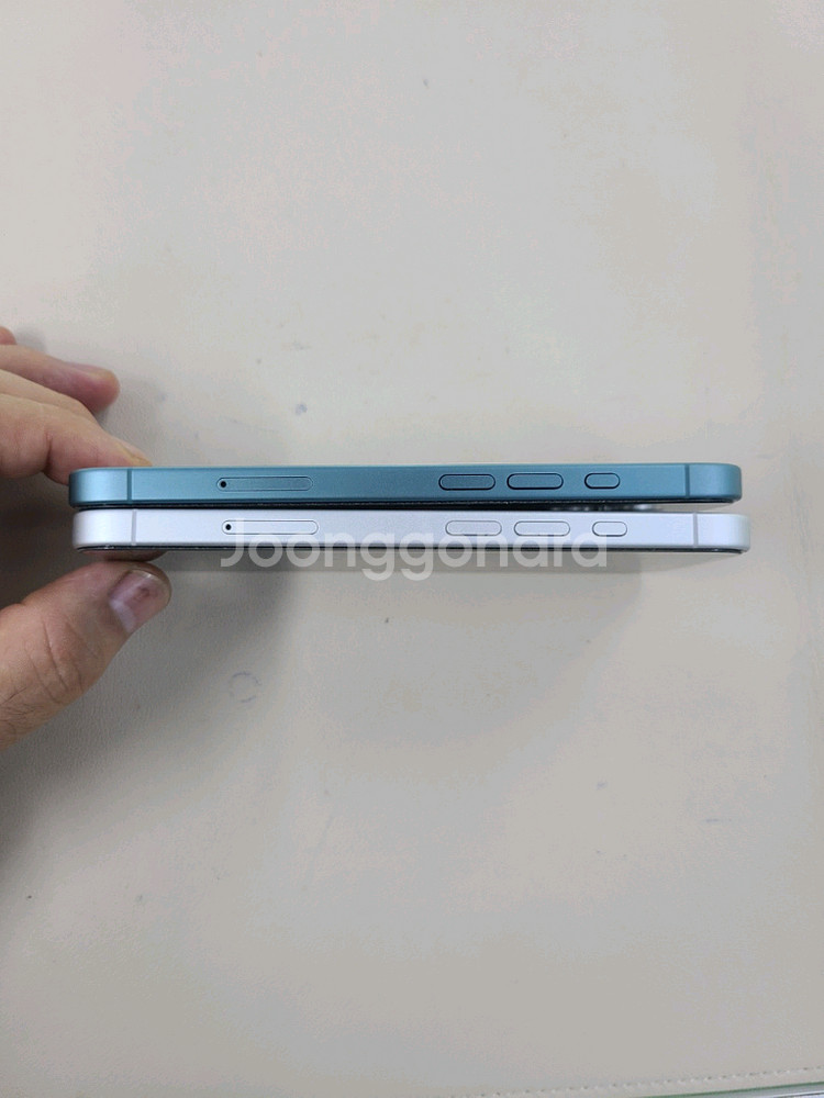 아이폰16 256G 밧데리100프로 자급제폰 실사용6일--2
