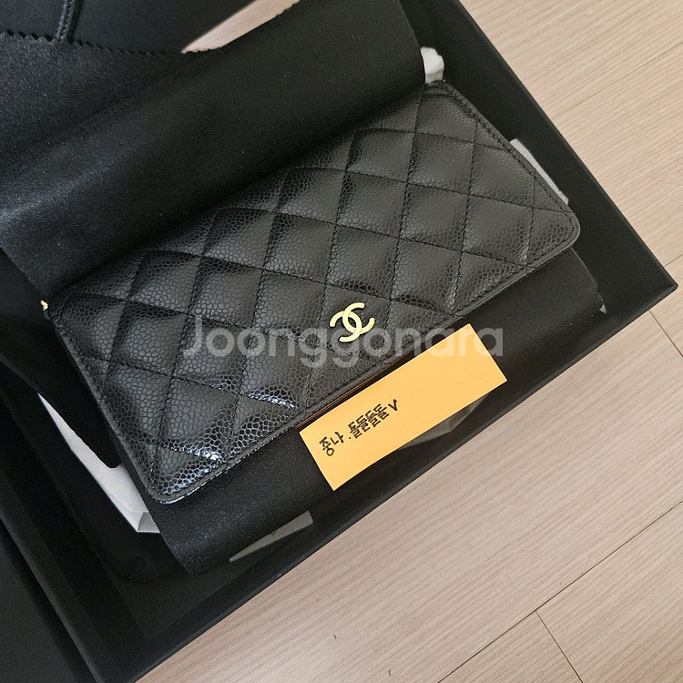 샤넬 woc 캐비어 금장 미사용--2