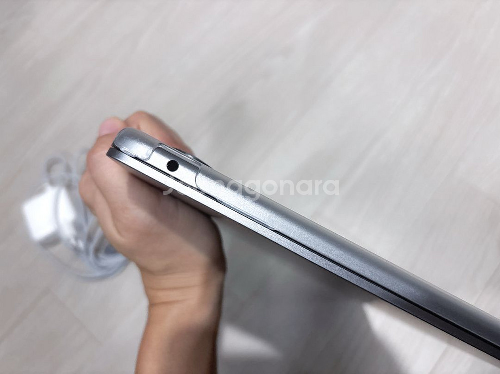 Apple 맥북 에어13 스페이스그레이(거의 새거)--2