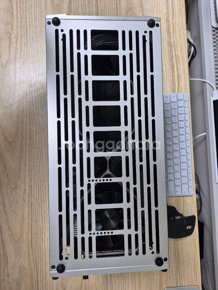 SFF 케이스- NCASE M2--6