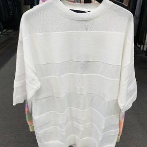 준지 화이트 스트라이프 니트