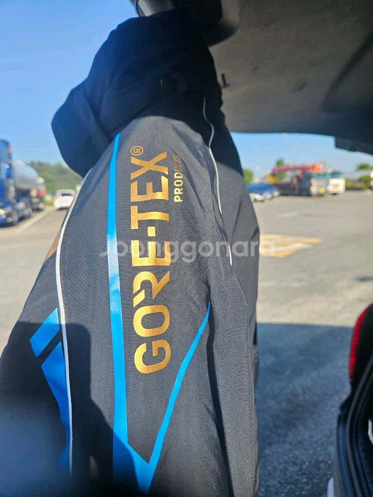 가마가츠고어텍스낚시복--1