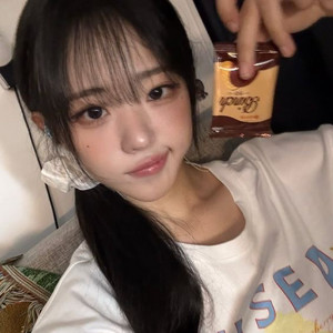 qwer 히나 싸인 폴라로이드 싸폴 큐떱 포카 쵸단