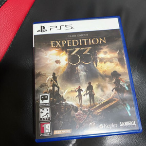 PS5 클레르옵퀴르 33원정대 판매합니다.